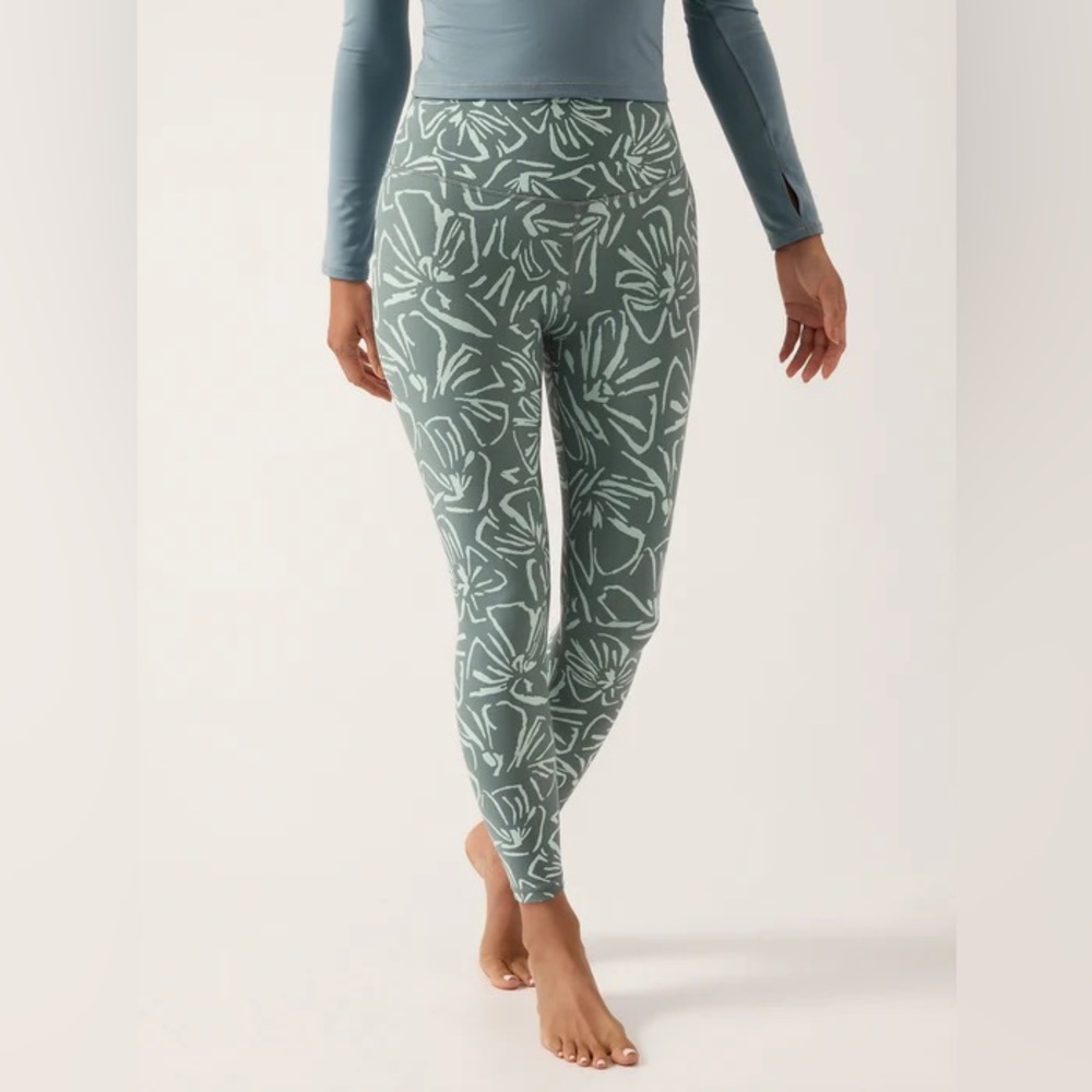 Athleta Elation Floral High Rise Legging size S